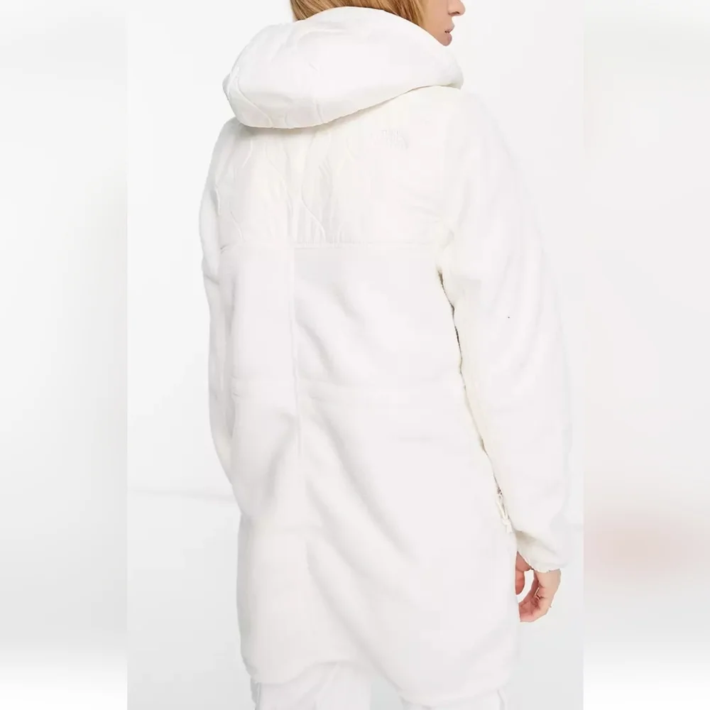 North Face quilted fleece coat - Picture 2 of 16